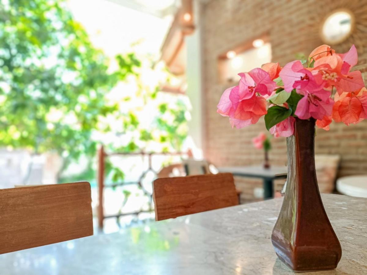 Soraya Yoga Wellness Center Hotel กีลีตราวางัน ภายนอก รูปภาพ