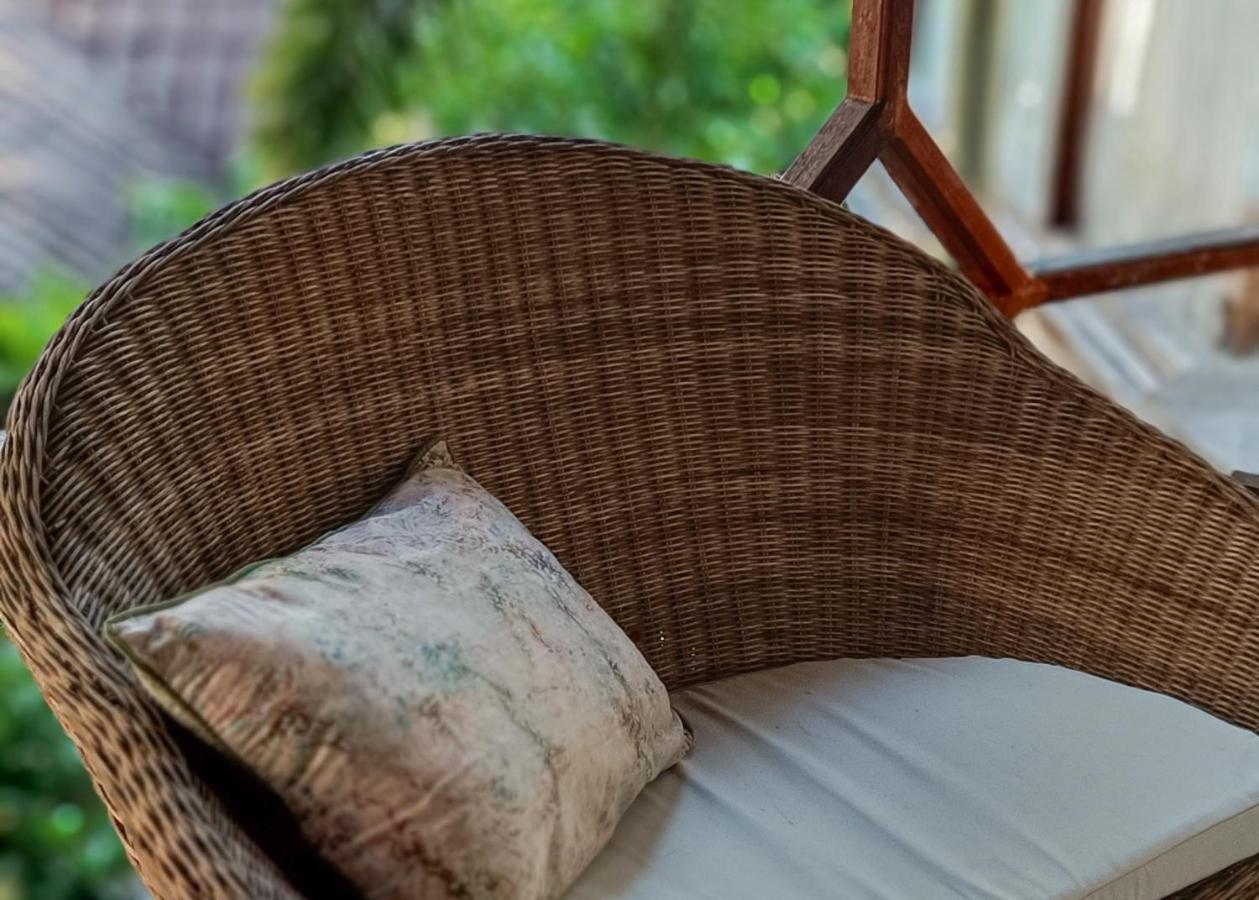 Soraya Yoga Wellness Center Hotel กีลีตราวางัน ภายนอก รูปภาพ